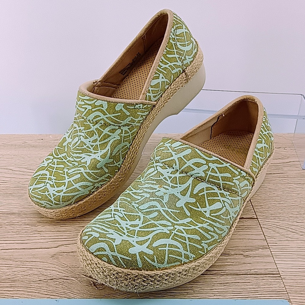 Dansko Victoria Clogs Womens 38 US 7.5 8 Green Botanical Canvas Slip On Shoes
